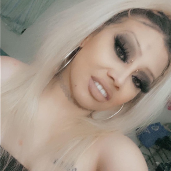 Meet your Posher, Milliee - Picture 2 of 5